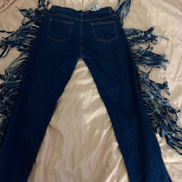 Denim Jeans with fringe on the seams - Picture 5 of 6
